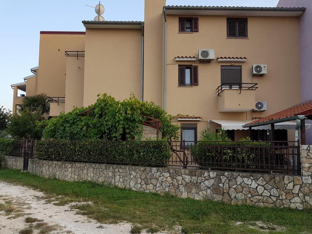Apartment Matteo Rovinj Luaran gambar