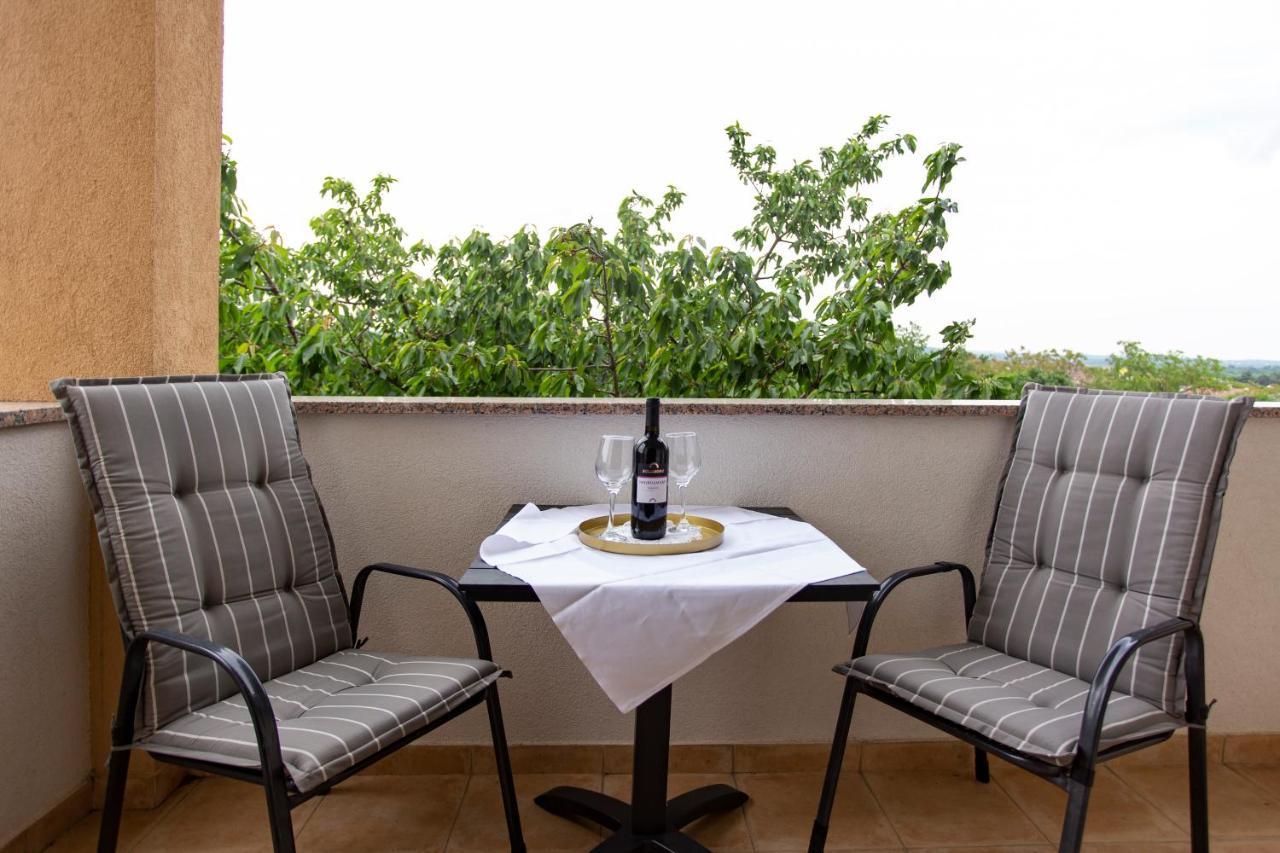 Apartment Matteo Rovinj Luaran gambar